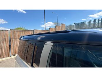 Land Rover Defender 110 Diesel 3.0 D250 Hard Top SE Auto