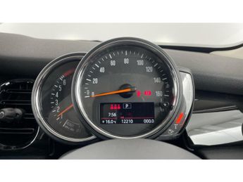 MINI Hatchback 1.5 Cooper Classic 5dr Auto Petrol Hatchback