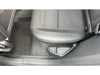 Volvo XC40 2.0 T4 Momentum 5dr AWD Geartronic Petrol Estate