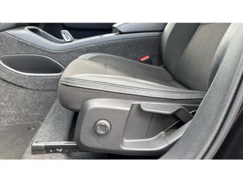 Volvo XC40 2.0 T4 Momentum 5dr AWD Geartronic Petrol Estate