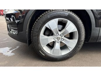 Volvo XC40 2.0 T4 Momentum 5dr AWD Geartronic Petrol Estate