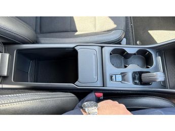 Volvo XC40 2.0 T4 Momentum 5dr AWD Geartronic Petrol Estate