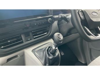 Ford Tourneo Custom 320 L1 Diesel Fwd 2.0 EcoBlue 136ps H1 Titanium 8 seater Auto