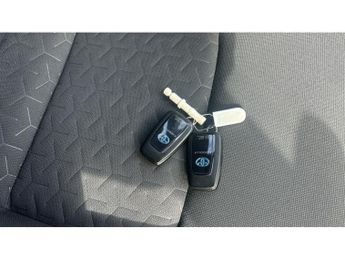 Toyota Corolla 1.8 VVT-i Hybrid Icon Tech 5dr CVT Hybrid Hatchback