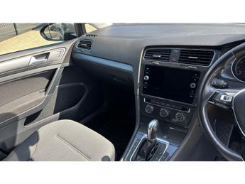 Volkswagen Golf 1.5 TSI EVO SE [Nav] 5dr DSG Petrol Hatchback