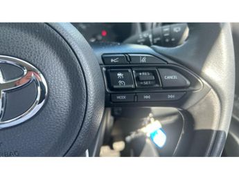 Toyota Yaris 1.5 Hybrid Icon 5dr CVT Hybrid Hatchback