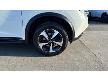 Nissan Juke 1.6 [112] Bose Personal Edition 5dr CVT Petrol Hatchback