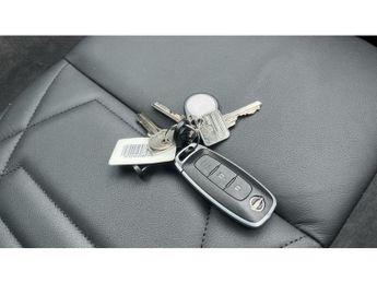 Nissan Juke 1.0 DiG-T Tekna 5dr DCT Petrol Hatchback