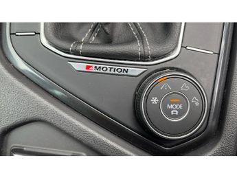 Volkswagen Tiguan 2.0 TSI 4Motion R-Line 5dr DSG Petrol Estate