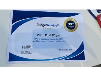 Ford Puma 1.0 EcoBoost Hybr mHEV 155 ST-Line Vignale 5dr DCT Petrol Hatchb