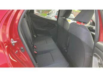 Toyota Yaris 1.5 Hybrid Design 5dr CVT Hybrid Hatchback