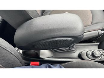 MINI Hatchback 1.5 Cooper Classic 5dr Auto Petrol Hatchback