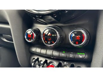 MINI Hatchback 1.5 Cooper Classic 5dr Auto Petrol Hatchback