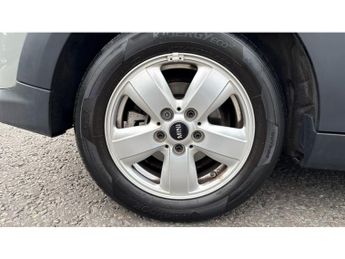 MINI Hatchback 1.5 Cooper Classic 5dr Auto Petrol Hatchback