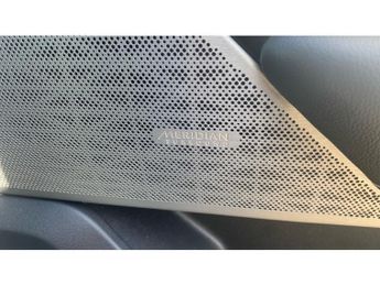 Land Rover Range Rover Velar 3.0 D300 MHEV R-Dynamic SE 5dr Auto Diesel Estate