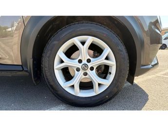 Nissan Juke 1.0 DiG-T 114 N-Connecta 5dr DCT Petrol Hatchback