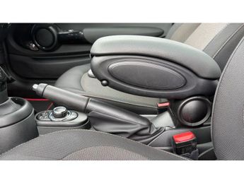 MINI Hatchback 1.5 Cooper Classic 3dr Auto Petrol Hatchback