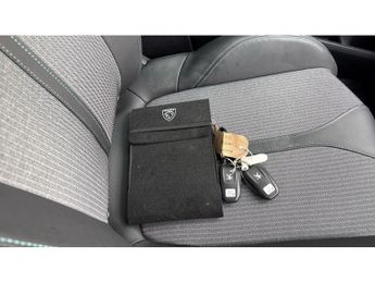 Peugeot 3008 1.2 PureTech Allure 5dr EAT8 Petrol Estate