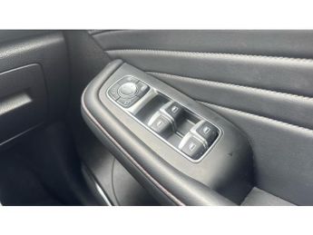 MG HS 1.5 T-GDI PHEV Exclusive 5dr Auto Hatchback