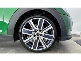 MINI Hatchback 1.5 Cooper Exclusive 5dr Auto Petrol Hatchback