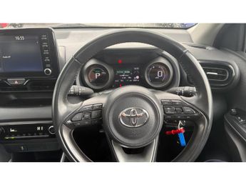 Toyota Yaris 1.5 Hybrid Design 5dr CVT Hybrid Hatchback