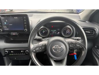 Toyota Yaris 1.5 Hybrid Design 5dr CVT Hybrid Hatchback