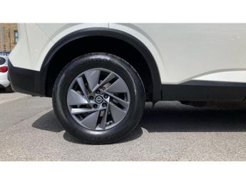 Nissan Qashqai 1.3 DiG-T MH 158 Acenta Premium 5dr Xtronic Petrol Hatchback