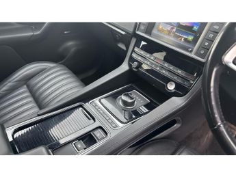 Jaguar F-Pace 2.0d Portfolio 5dr Auto AWD Diesel Estate