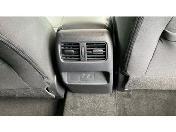 Nissan Qashqai 1.3 DiG-T MH 158 N-Connecta 5dr Xtronic Petrol Hatchback