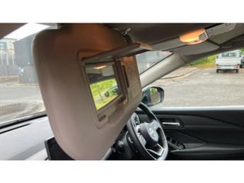 Nissan Qashqai 1.3 DiG-T MH 158 N-Connecta 5dr Xtronic Petrol Hatchback