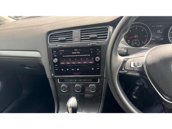 Volkswagen Golf 1.6 TDI SE [Nav] 5dr DSG Diesel Hatchback