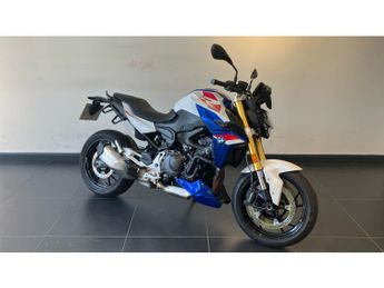  BMW F900 R