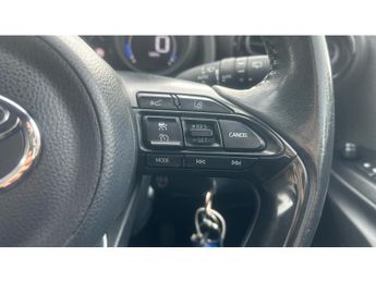 Toyota Yaris 1.5 Hybrid Design 5dr CVT Hybrid Hatchback