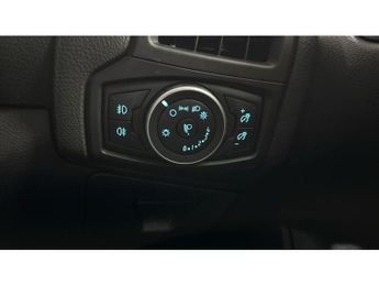 Ford Focus 1.6 125 Titanium 5dr Powershift Petrol Hatchback
