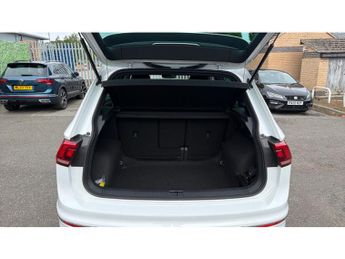 Volkswagen Tiguan 2.0 TDI R-Line 5dr DSG Diesel Estate