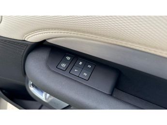 Land Rover Discovery 3.0 D300 R-Dynamic SE 5dr Auto Diesel Station Wagon