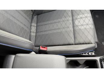 Volkswagen Golf 1.5 eTSI 150 R-Line 5dr DSG Petrol Hatchback