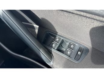 Volkswagen Golf 99kW e-Golf 35kWh 5dr Auto Electric Hatchback