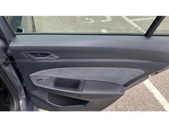 Volkswagen Golf 1.5 eTSI 150 R-Line 5dr DSG Petrol Hatchback