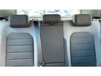 Volkswagen Golf 2.0 TDI R-Line 5dr DSG Diesel Hatchback