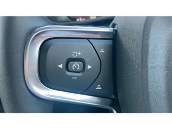 Volvo XC40 1.5 T4 Recharge PHEV Plus Dark 5dr Auto Estate
