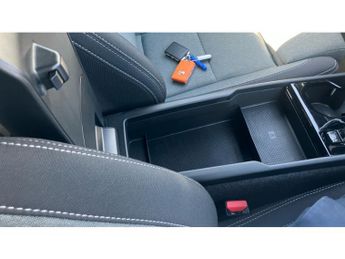 Volvo XC40 1.5 T4 Recharge PHEV Plus Dark 5dr Auto Estate