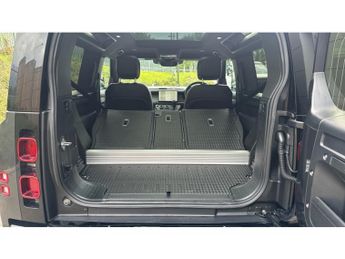 Land Rover Defender 3.0 D250 X-Dynamic HSE 90 3dr Auto Diesel Estate