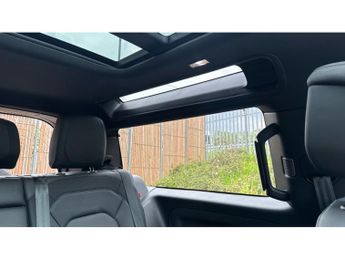 Land Rover Defender 3.0 D250 X-Dynamic HSE 90 3dr Auto Diesel Estate