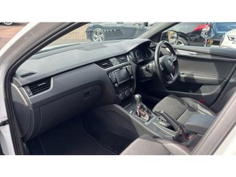 Skoda Octavia 2.0 TDI CR vRS 5dr DSG Diesel Hatchback