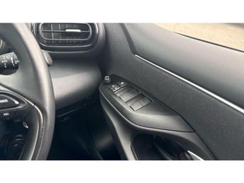 Toyota Yaris 1.5 Hybrid Design 5dr CVT Hybrid Hatchback