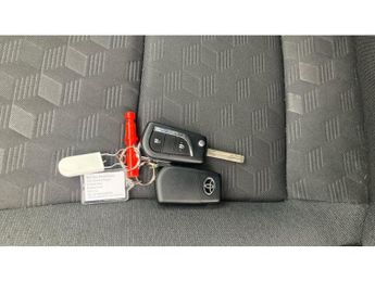 Toyota Yaris 1.5 Hybrid Design 5dr CVT Hybrid Hatchback