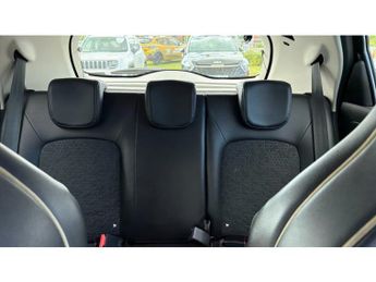 Renault Zoe 100kW Iconic R135 50kWh Boost Charge 5dr Auto Electric Hatchback