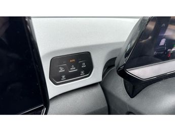 Volkswagen ID.3 150kW Family Pro Performance 58kWh 5dr Auto Electric Hatchback