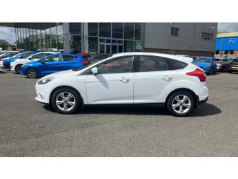 Ford Focus 1.6 Zetec 5dr Petrol Hatchback